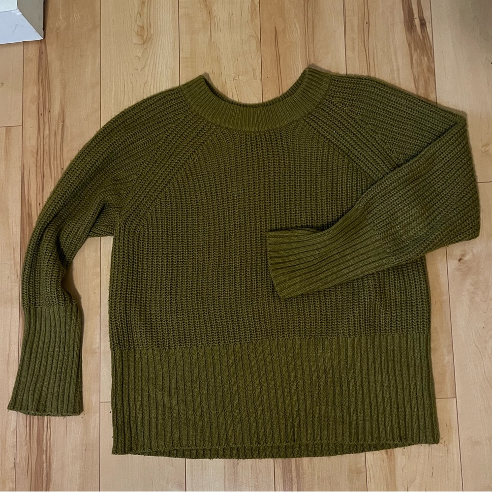 Universal Thread Chunky Knit Sweater